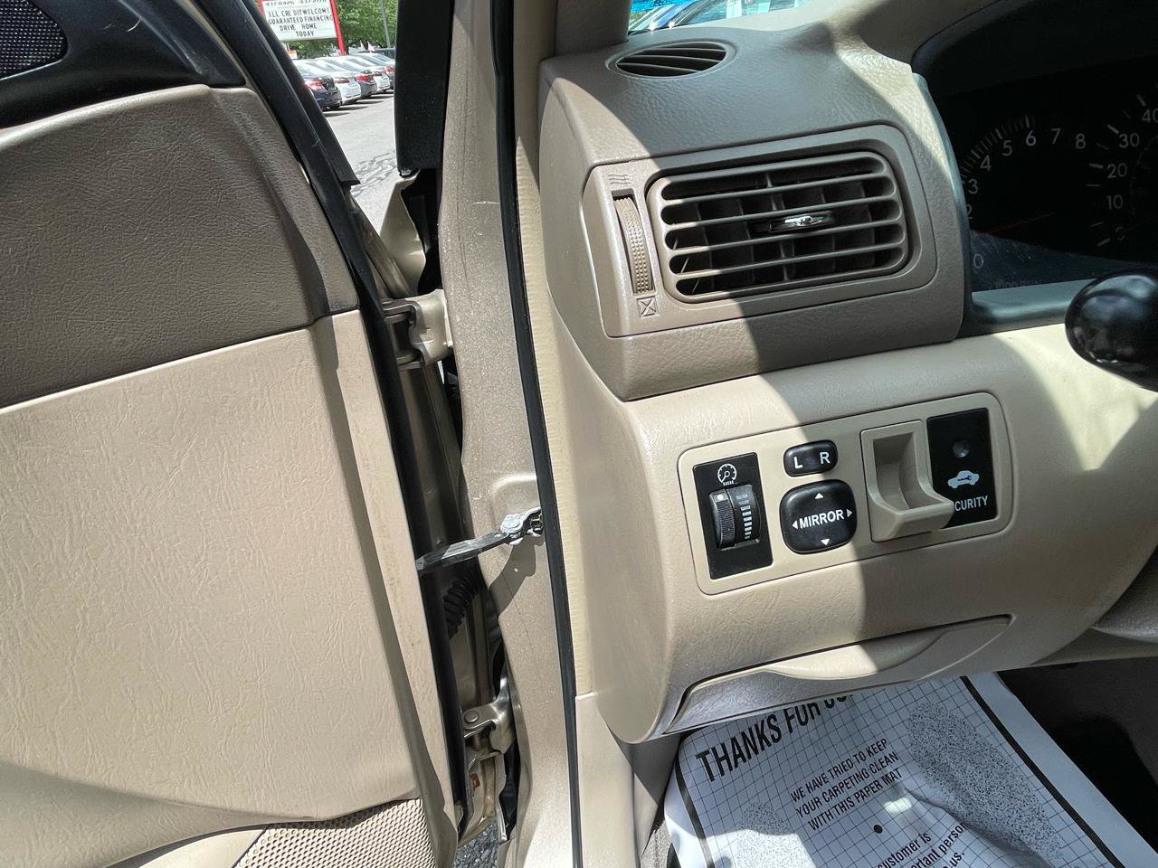 Used 2007 Toyota Corolla FWD image 13
