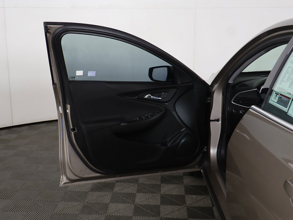 Used 2023 Chevrolet Malibu LT FWD image 18