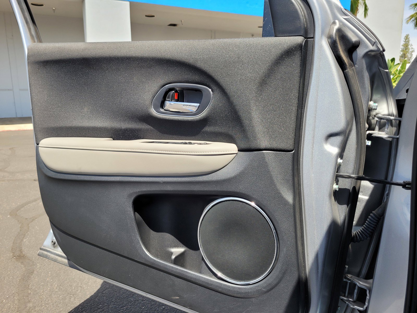 Used 2021 Honda HR-V EX image 25