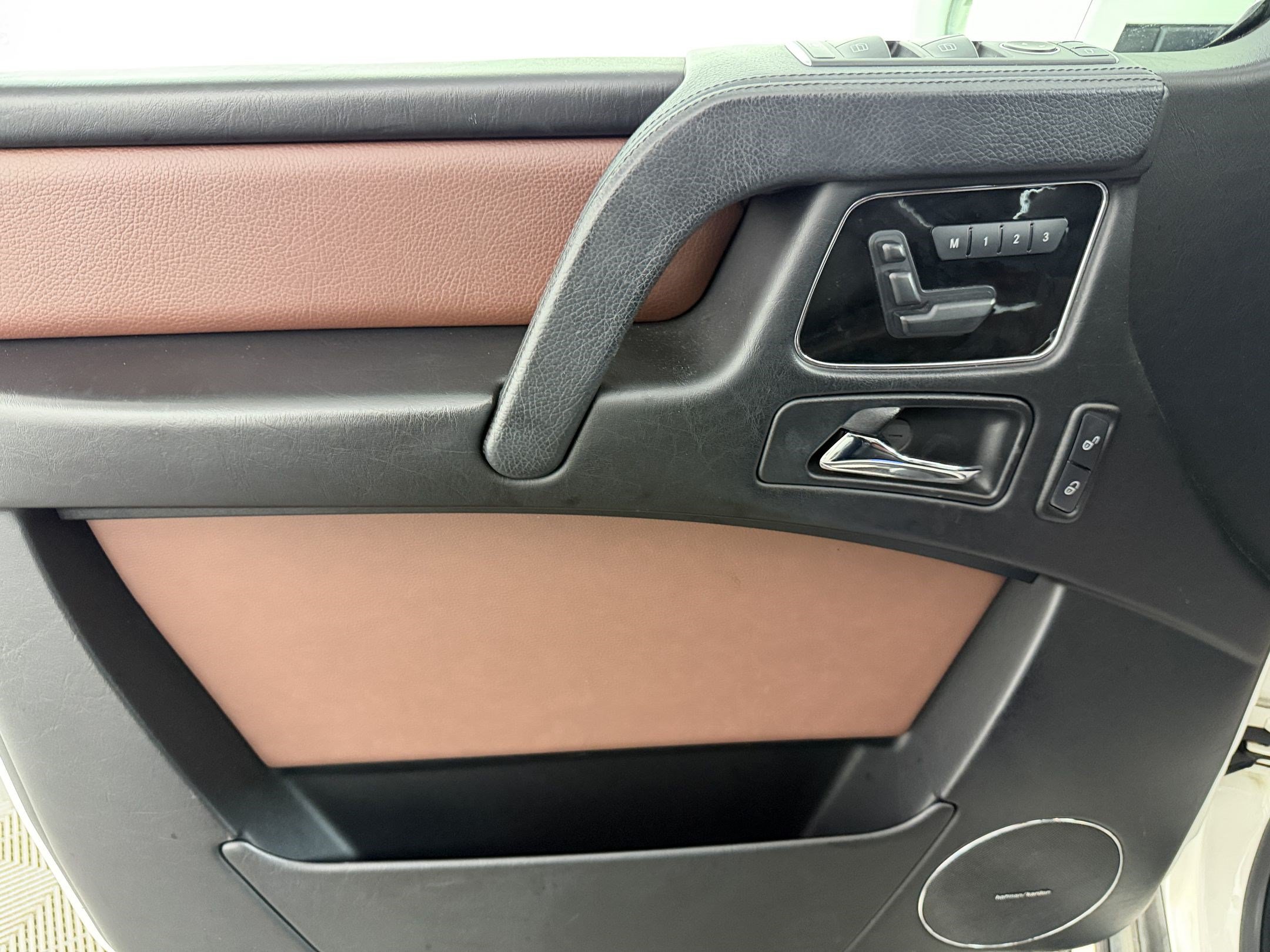 Used 2014 Mercedes-Benz G 550 image 13