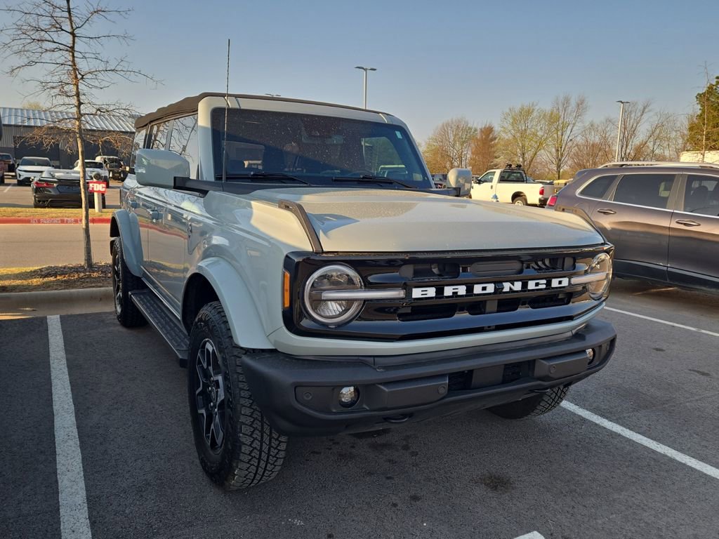 Used 2022 Ford Bronco Outer Banks image 4