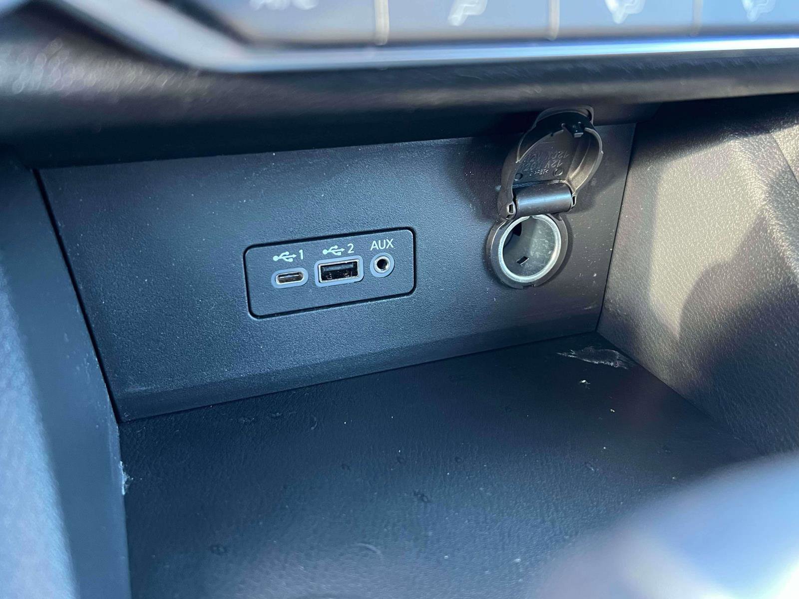 Used 2023 Nissan Sentra SV FWD image 17