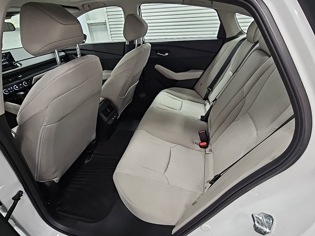 New 2025 Honda Accord SE image 27