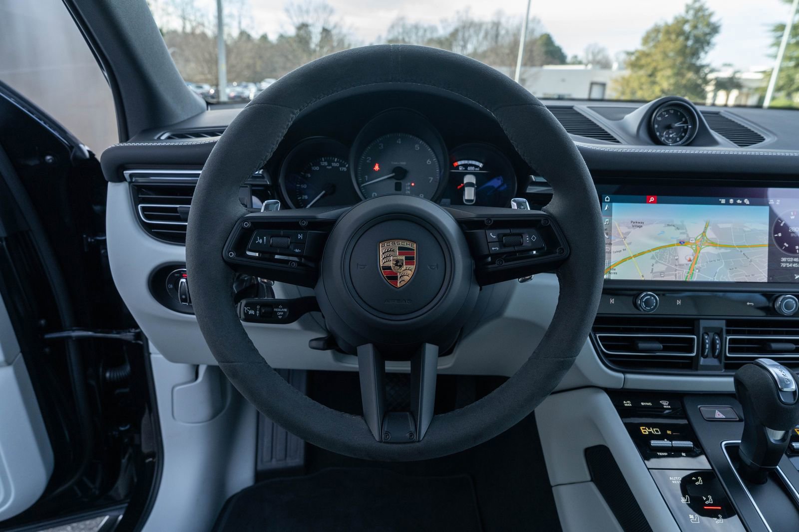 Certified 2026 Porsche Macan S image 25