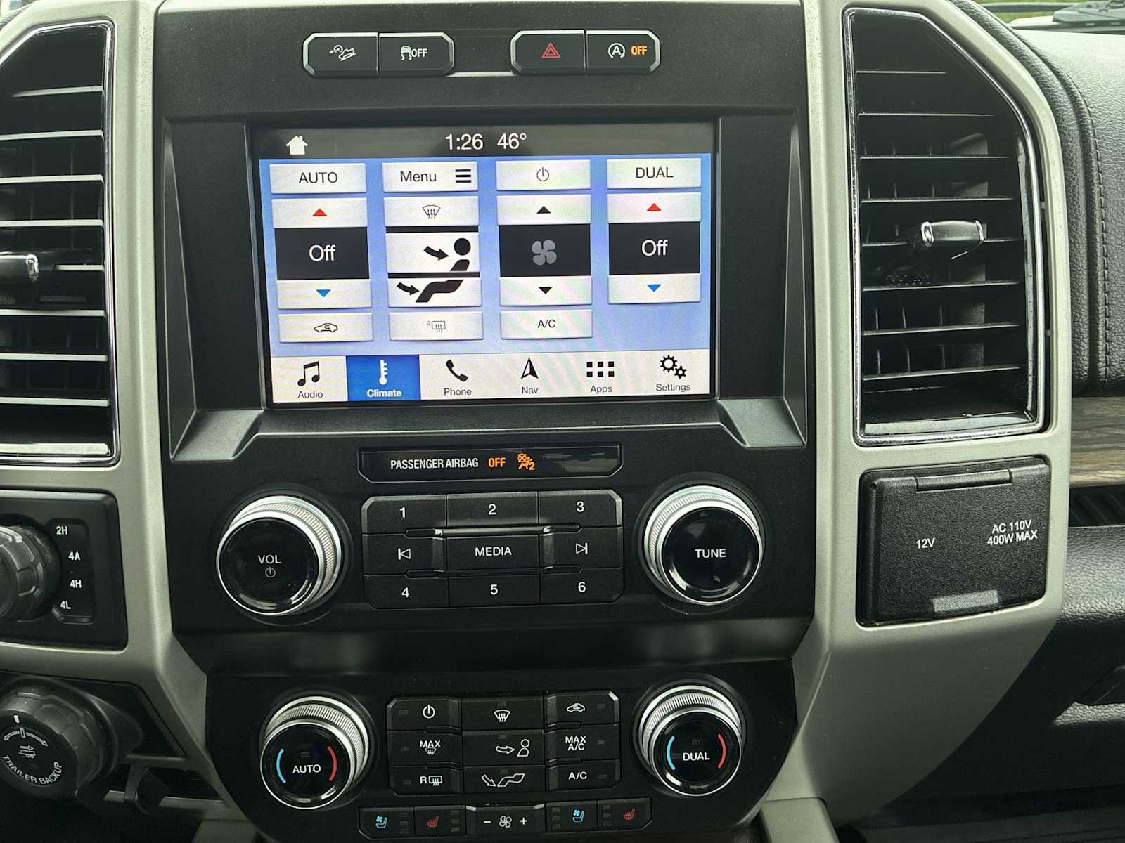 Used 2019 Ford F150 Lariat w/ Equipment Group 502A Luxury AWD/4WD image 17