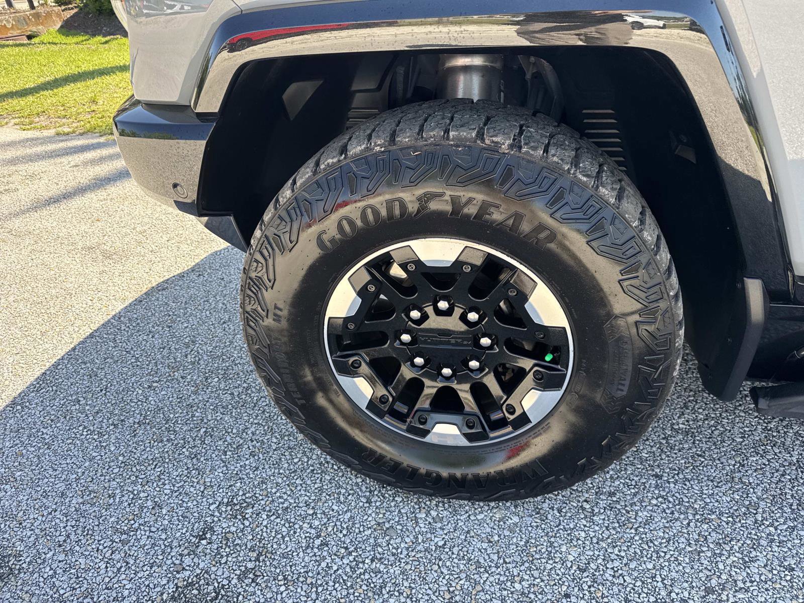 Used 2025 GMC Hummer EV 3X w/ Extreme Off-Road Package AWD/4WD image 10