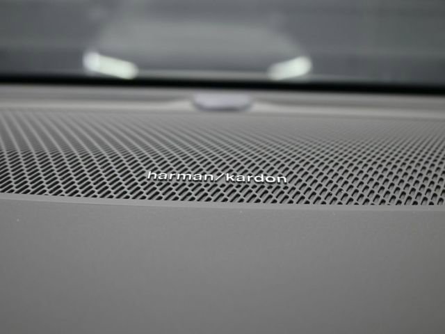 Used 2023 Volvo S60 B5 Ultimate w/ Climate Package image 30