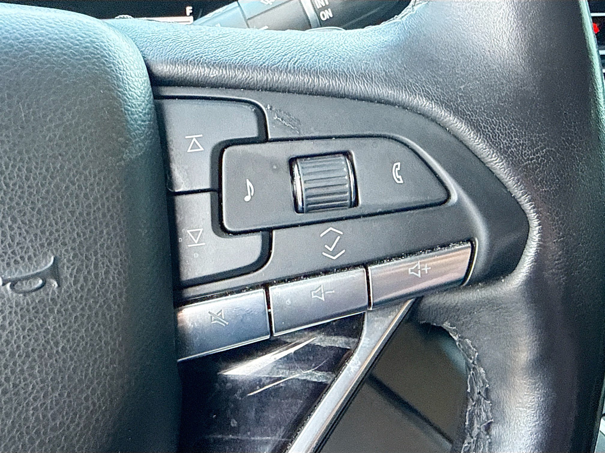 Used 2021 Cadillac Escalade Sport w/ Driver Assist Tech Package AWD/4WD image 38