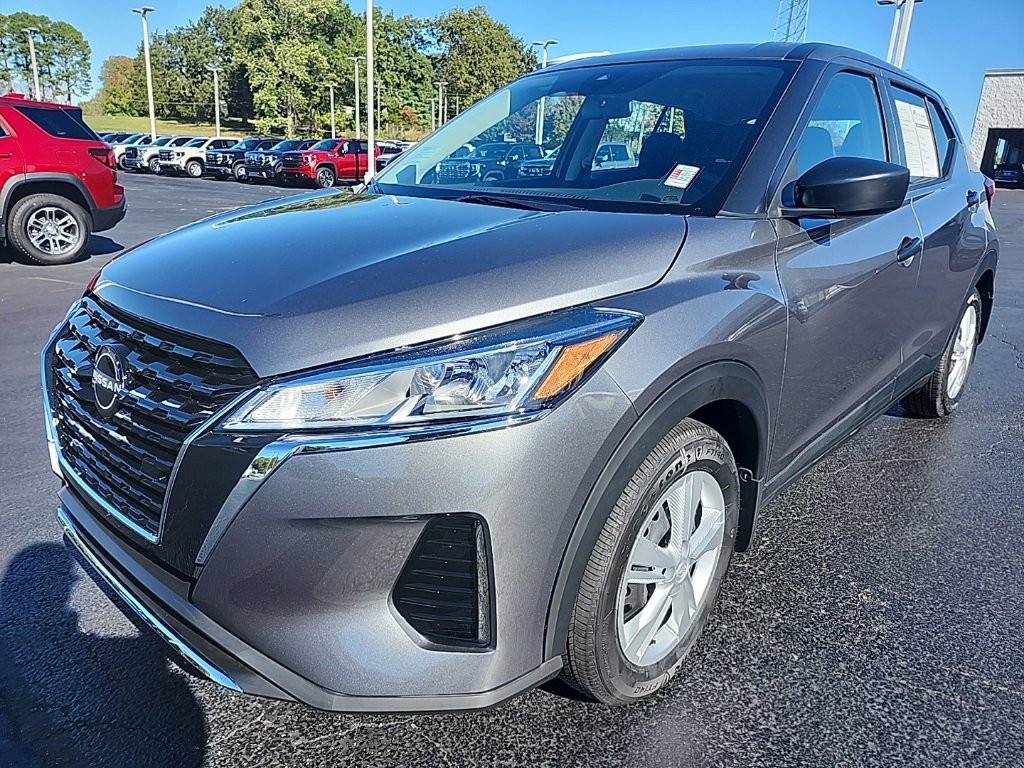 Used 2025 Nissan Kicks Play S image 7