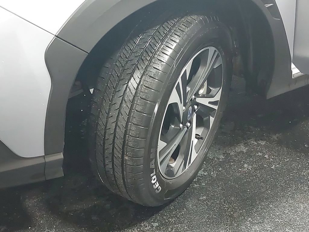 Used 2024 Subaru Crosstrek 2.0i Premium image 32