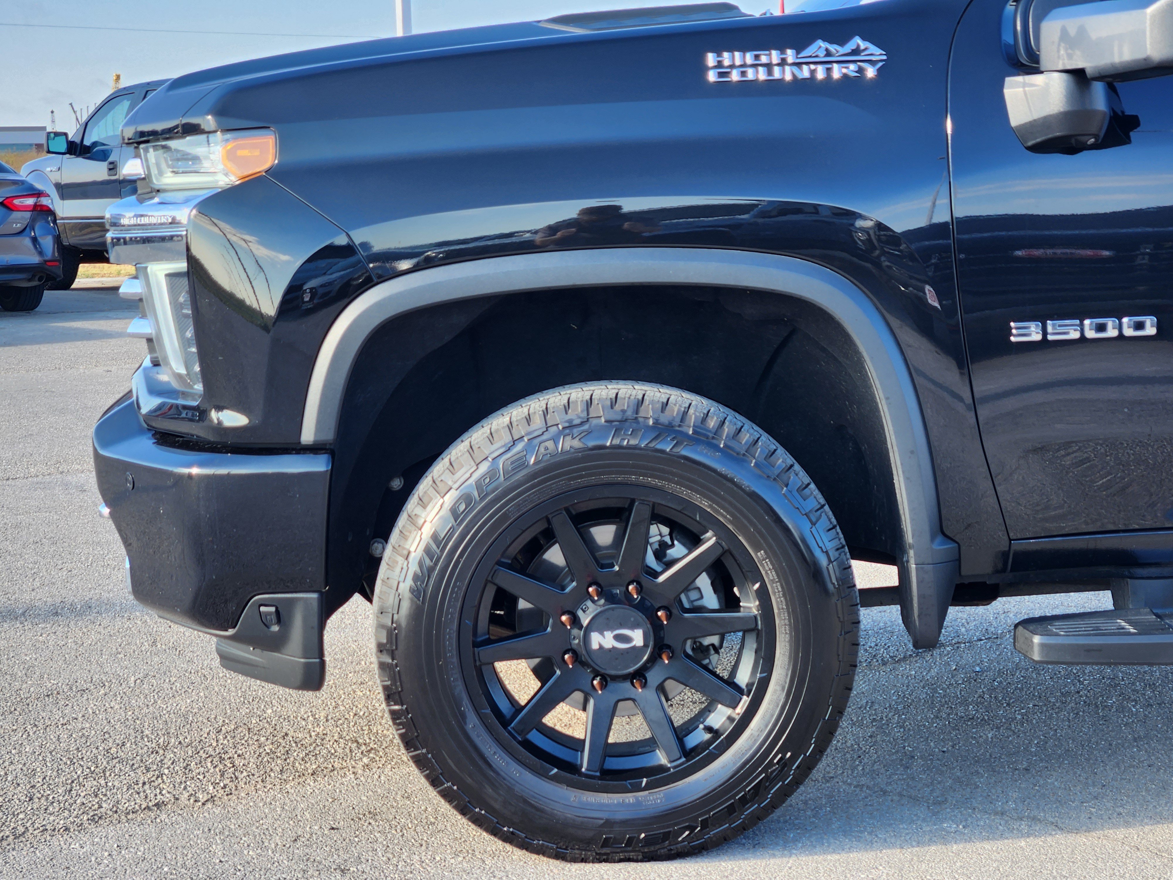 Used 2022 Chevrolet Silverado 3500 High Country w/ Safety Package II AWD/4WD image 9