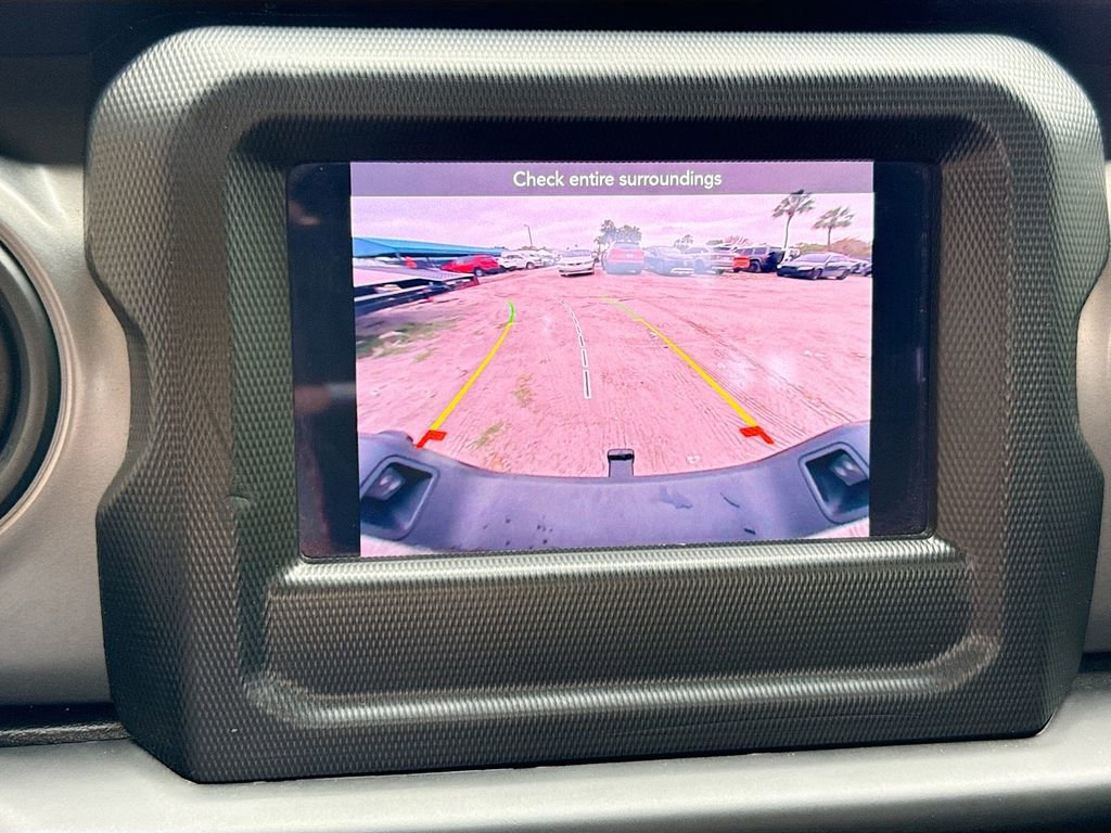 Used 2022 Jeep Gladiator Sport image 15