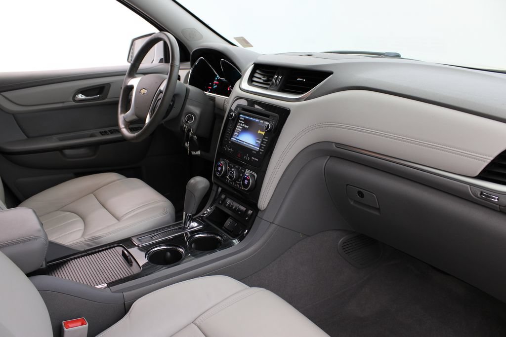 Used 2017 Chevrolet Traverse Premier FWD image 25