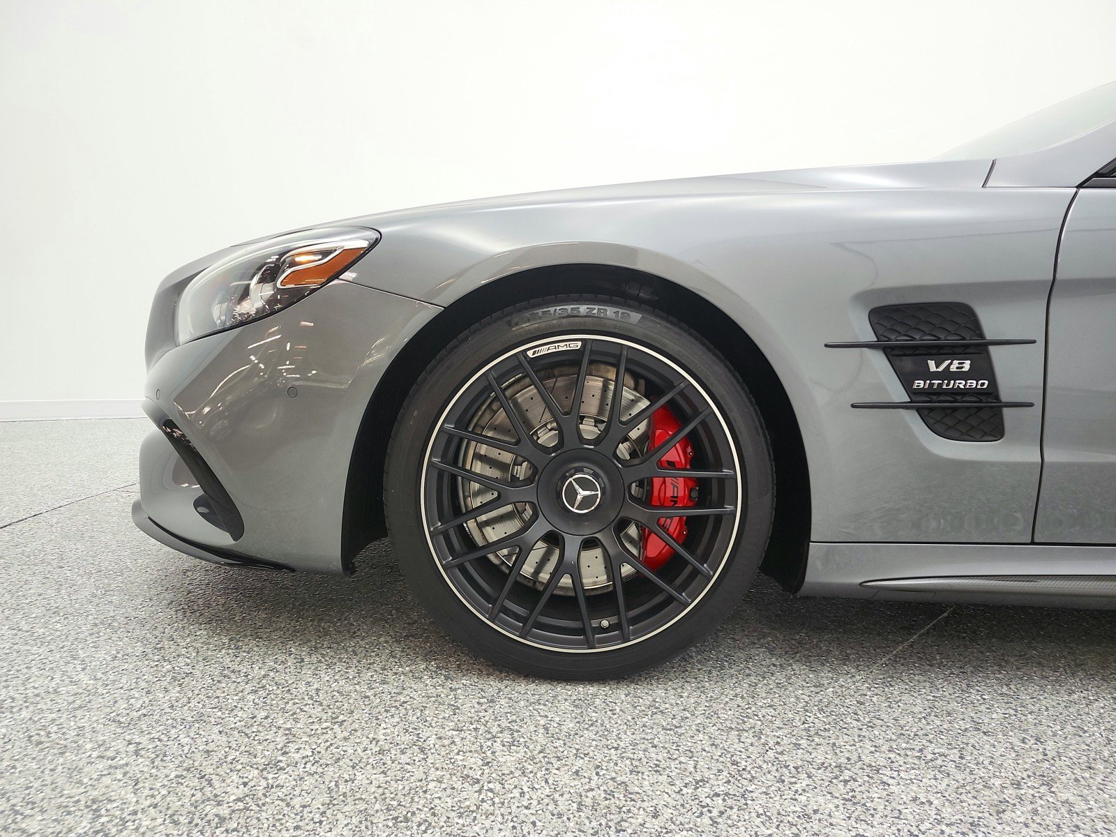 Used 2018 Mercedes-Benz SL 63 AMG image 17