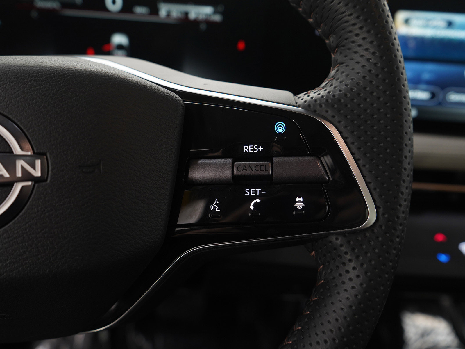 Used 2023 Nissan Ariya AWD image 27