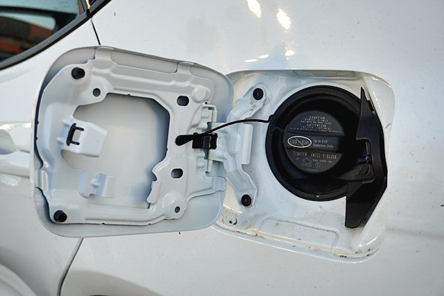 Used 2026 Toyota Camry Hybrid FWD image 13