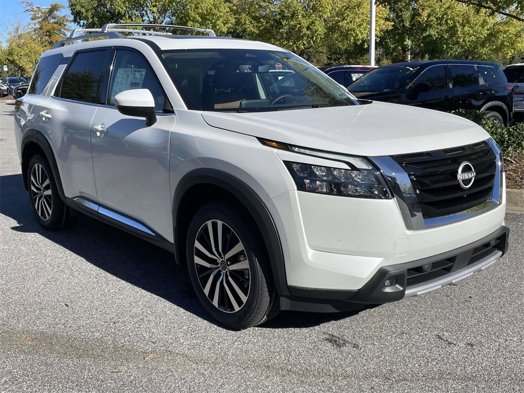 New 2025 Nissan Pathfinder Platinum image 5