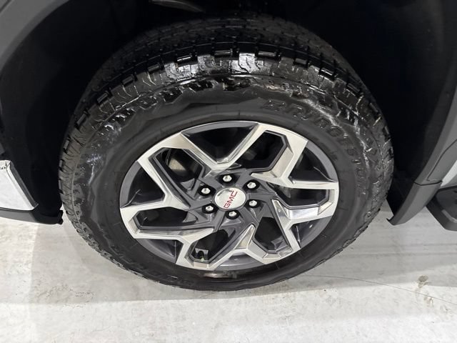 Used 2026 GMC Sierra 1500 SLT w/ SLT Premium Package AWD/4WD image 39