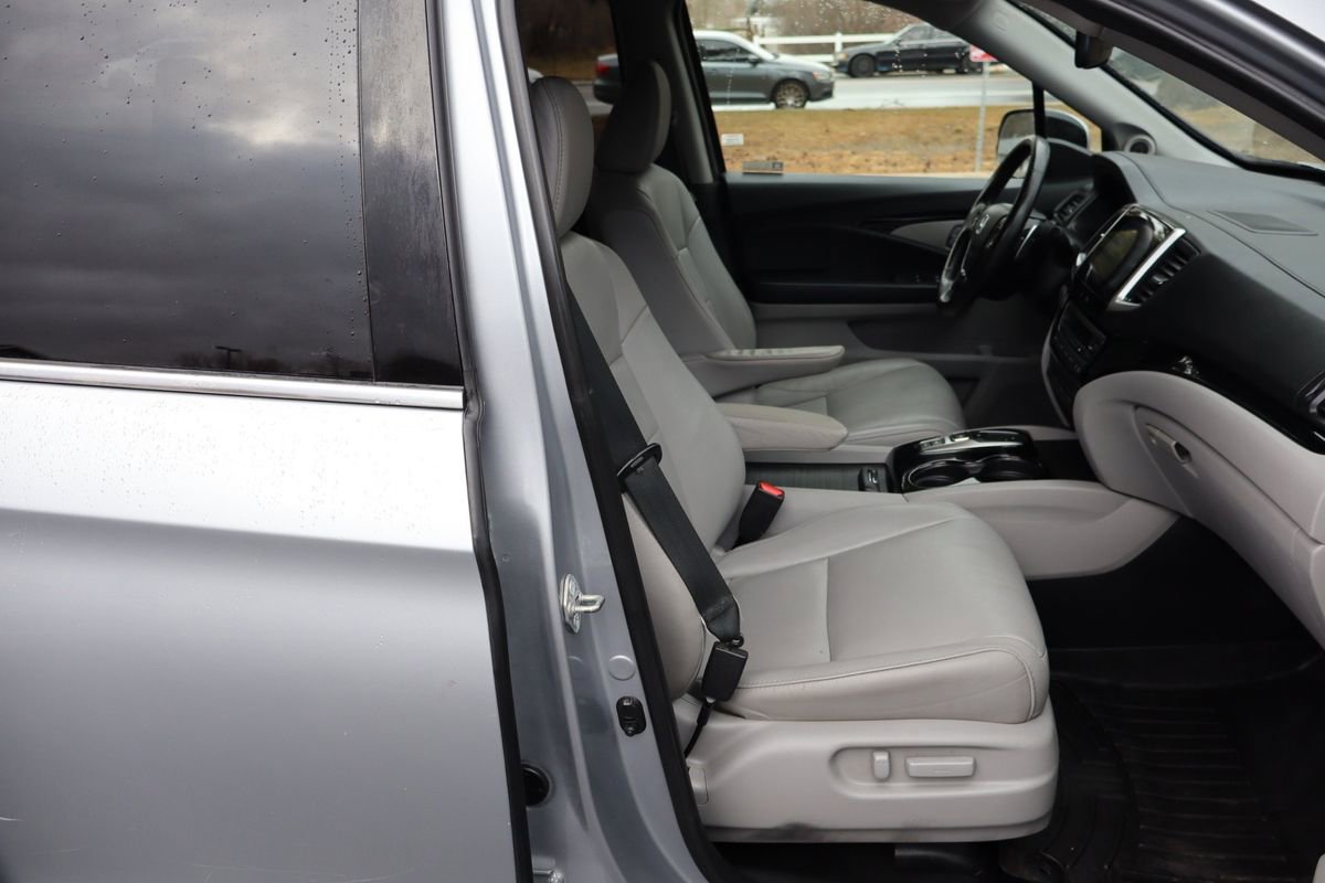 Used 2017 Honda Pilot Touring image 24