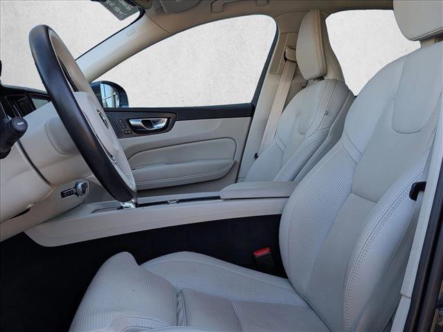 Used 2021 Volvo XC60 T8 Inscription image 16