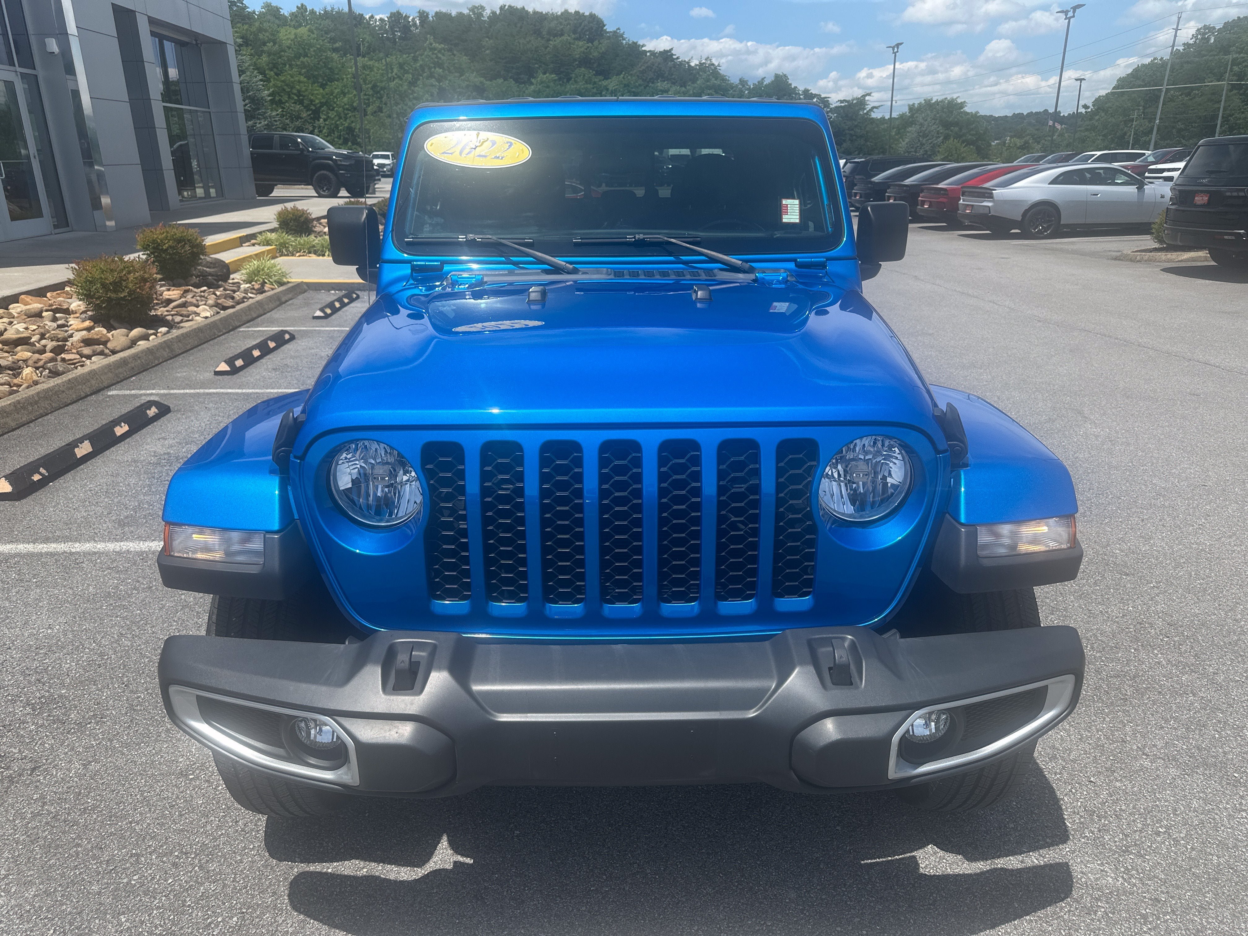 Used 2022 Jeep Gladiator Sport AWD/4WD image 4