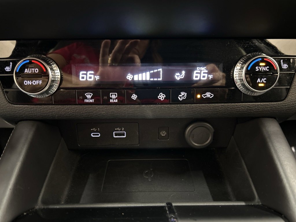 Used 2024 Mitsubishi Outlander SE image 27