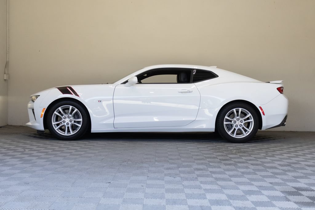 Used 2018 Chevrolet Camaro SS RWD image 8