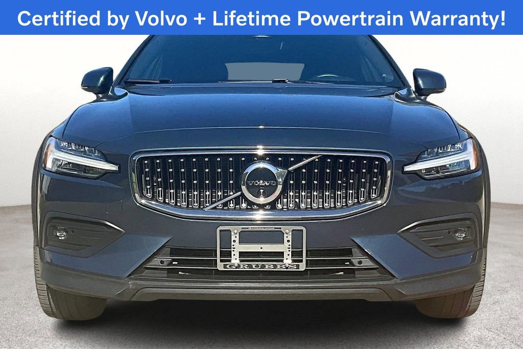 Used 2023 Volvo V60 B5 Cross Country Plus w/ Protection Package Premier image 5