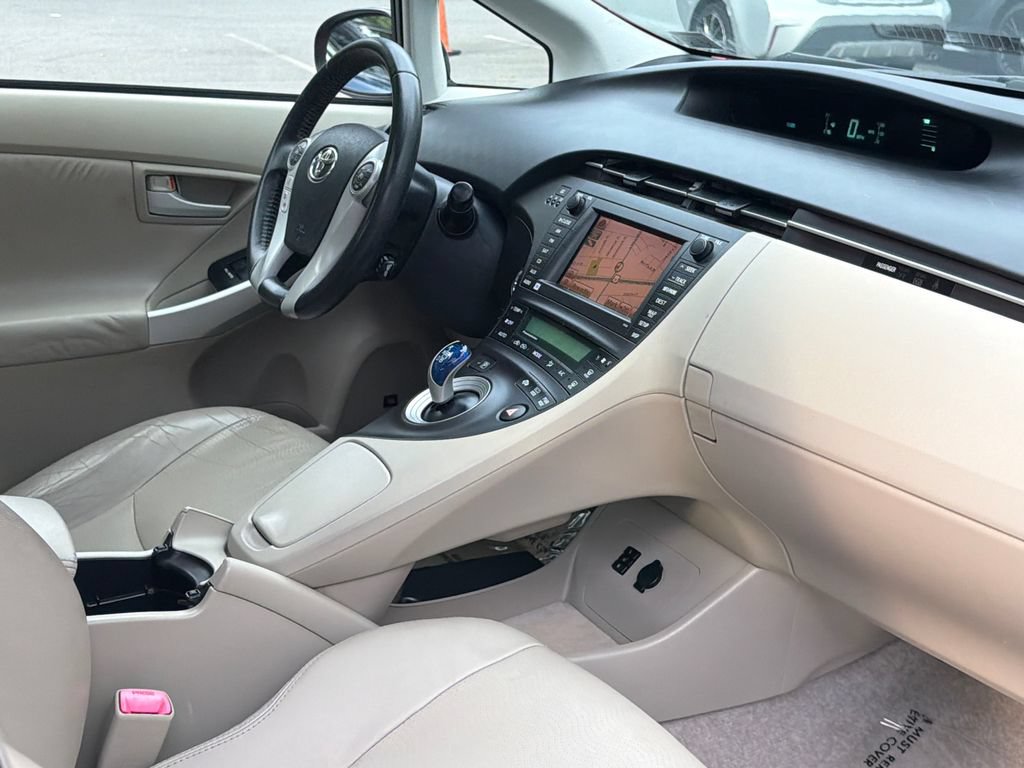 Used 2011 Toyota Prius Four w/ Solar Roof Pkg FWD image 9