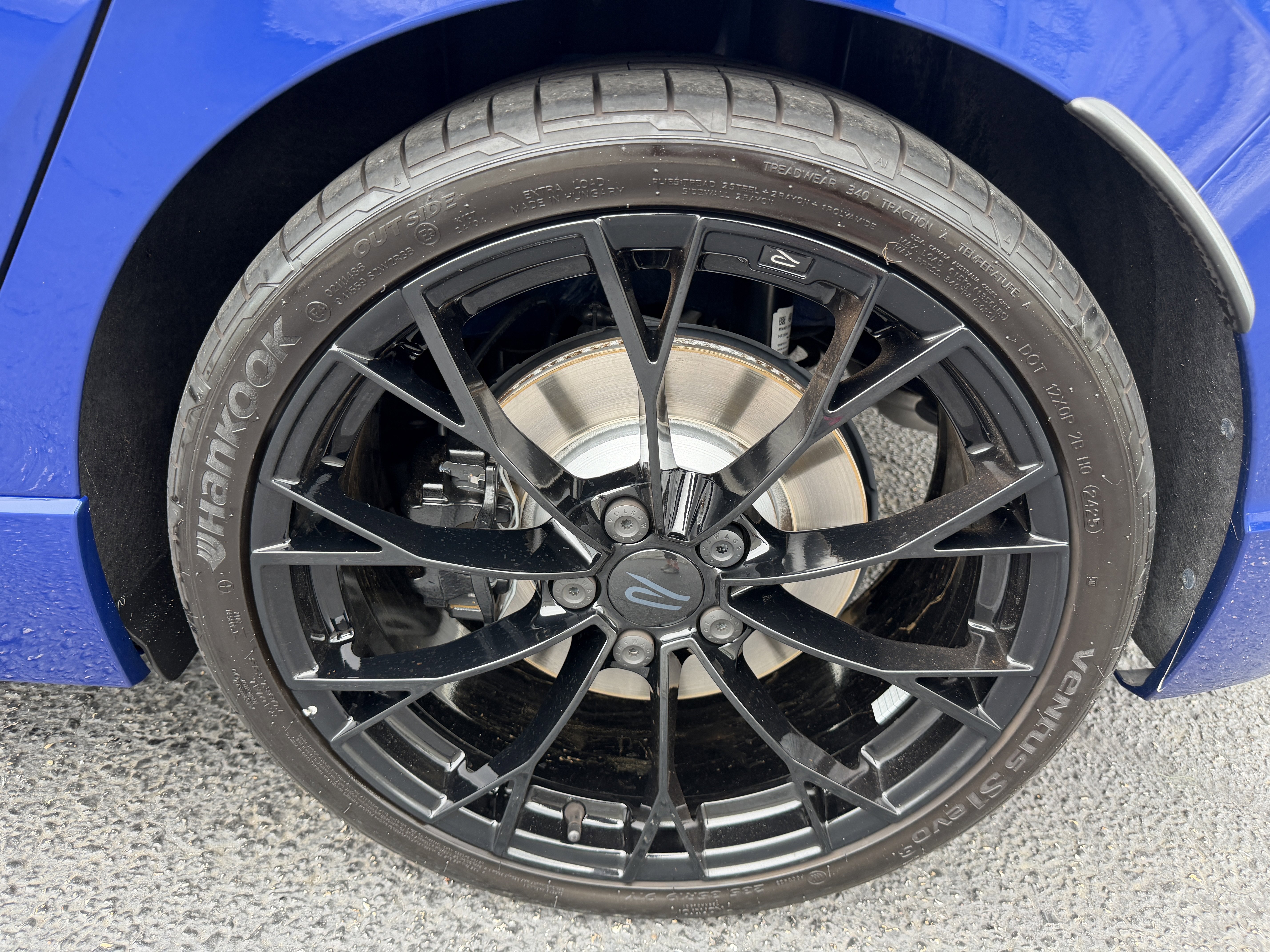 Used 2025 Volkswagen Golf R Black Edition AWD/4WD image 9
