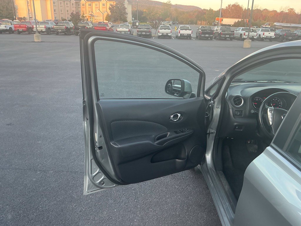Used 2014 Nissan Versa Note SV w/ Sport Value Package FWD image 19