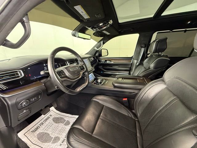 Used 2022 Jeep Grand Wagoneer Series II w/ Convenience Group III image 13