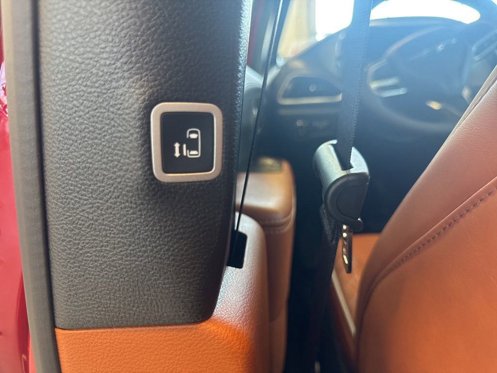 New 2026 Chrysler Pacifica Pinnacle image 29