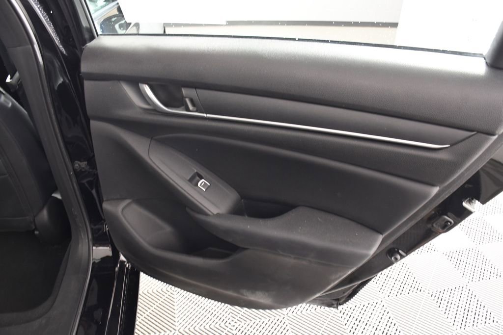 Used 2018 Honda Accord Sport image 21