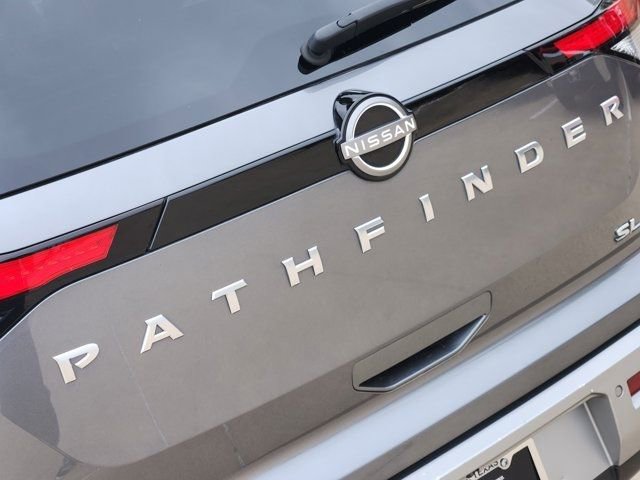 Used 2024 Nissan Pathfinder SL w/ Cargo Package image 9