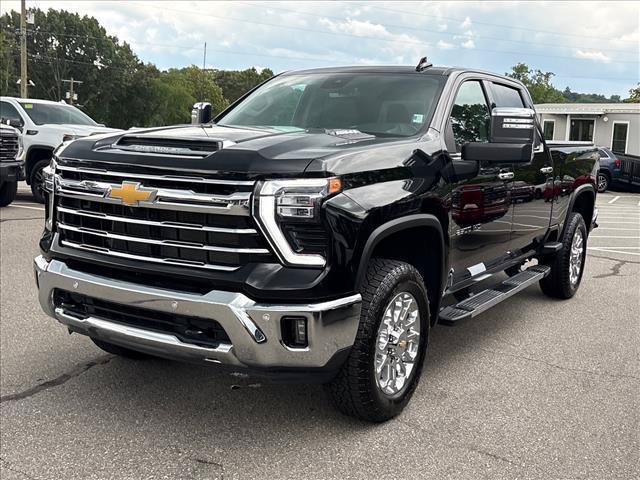 Certified 2024 Chevrolet Silverado 2500 LTZ w/ LTZ Convenience Package AWD/4WD image 4