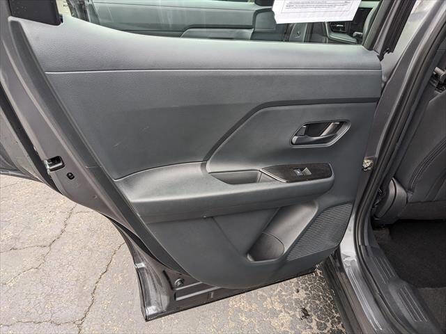 Used 2025 Nissan Kicks S AWD/4WD image 12