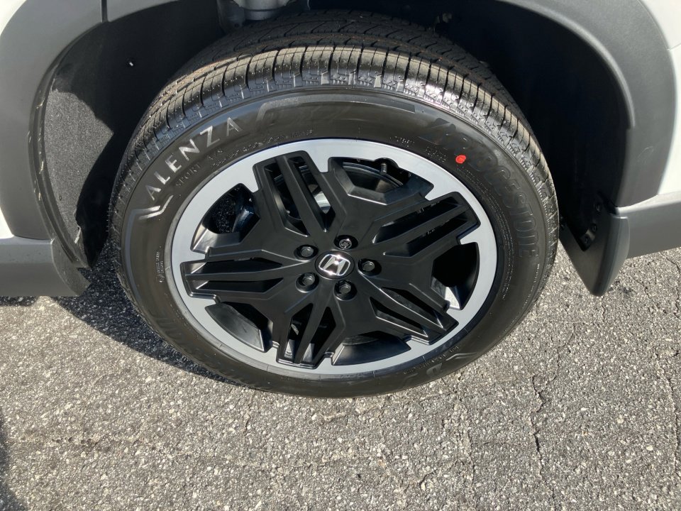 New 2026 Honda Pilot Touring image 22