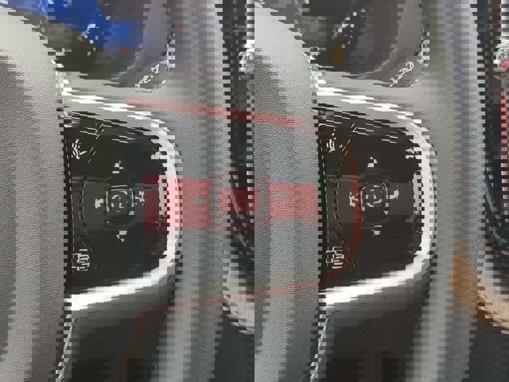 Certified 2026 Volvo XC60 B5 Plus w/ Protection Package Premier image 23