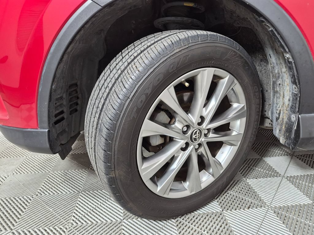 Used 2016 Toyota RAV4 Limited w/ Advanced Technology Package FWD image 10