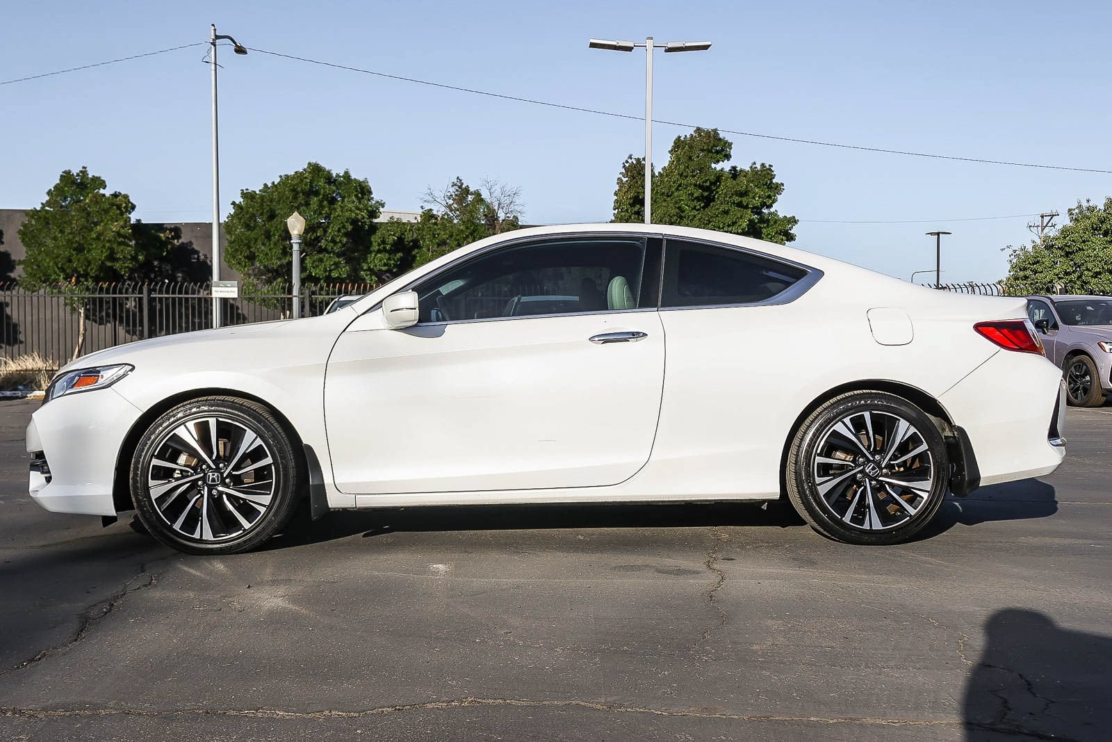 Used 2016 Honda Accord EX-L image 8