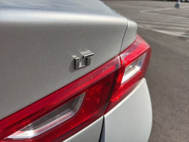 Used 2017 Chevrolet Malibu LT FWD image 7