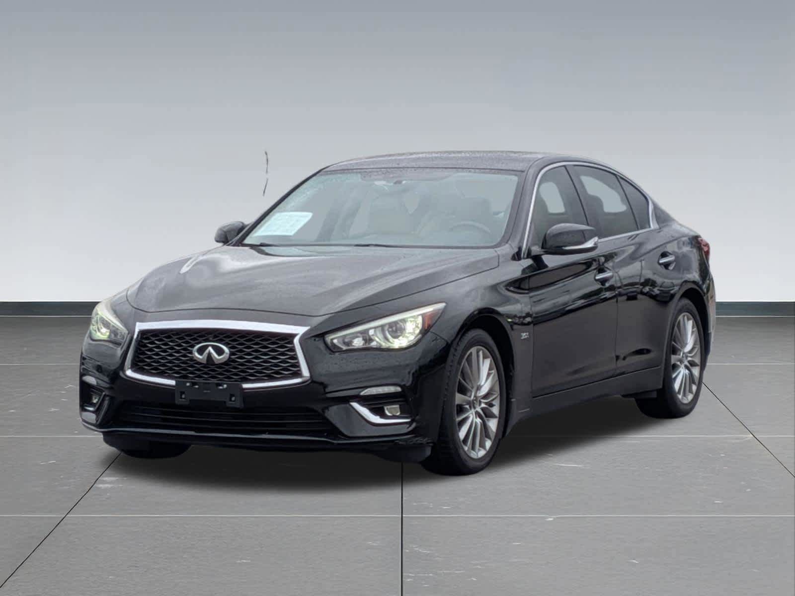 Used 2018 INFINITI Q50 Luxe w/ Essential Package (3.0T Luxe) AWD/4WD image 10