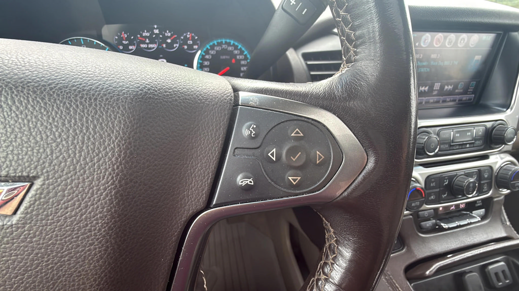 Used 2019 Chevrolet Suburban Premier AWD/4WD image 19