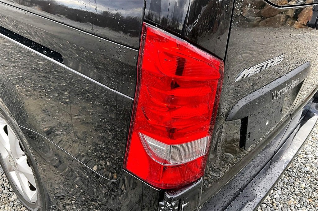 Used 2018 Mercedes-Benz Metris Passenger image 29