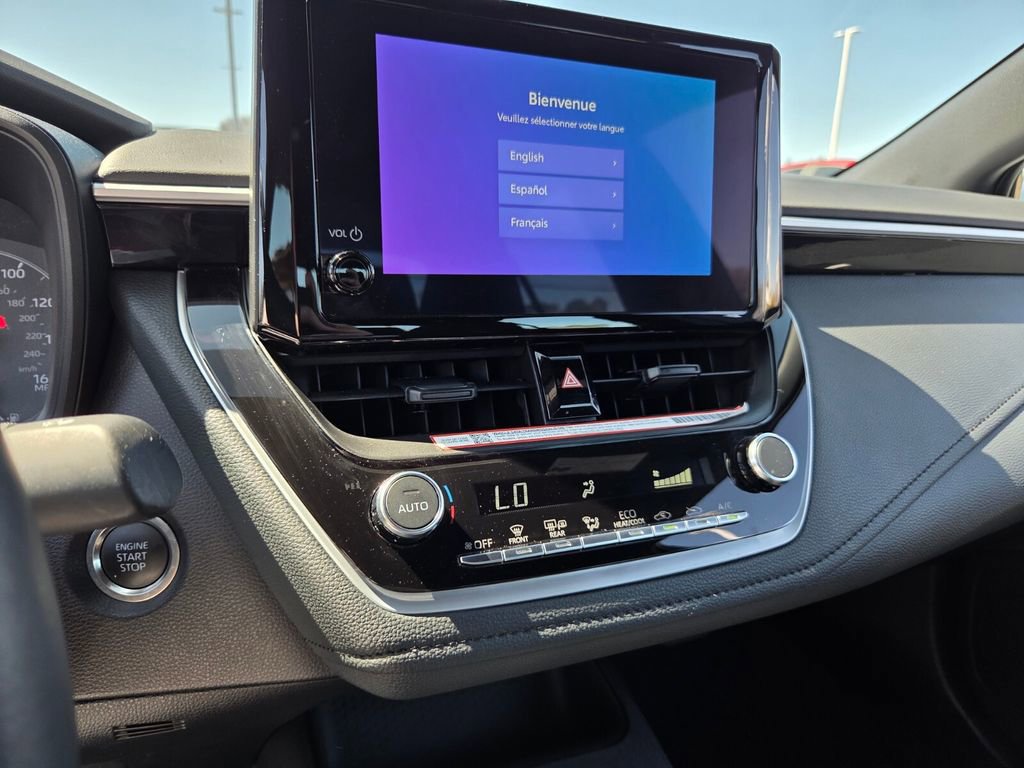Certified 2025 Toyota Corolla SE image 19