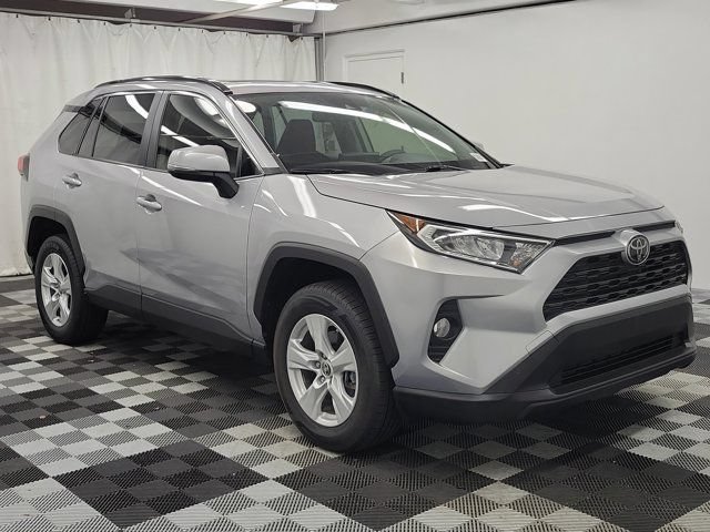 Used 2019 Toyota RAV4 XLE FWD image 1