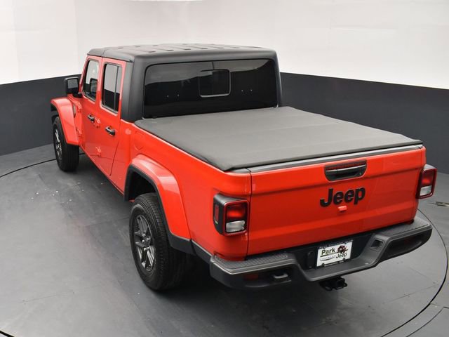 Used 2024 Jeep Gladiator Sport image 16