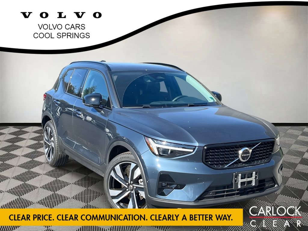 New 2026 Volvo XC40 B5 Ultra w/ Climate Package