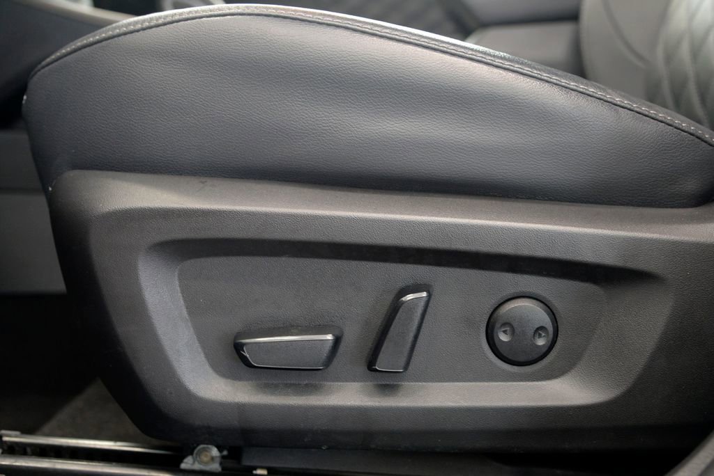 Used 2022 Mitsubishi Outlander SEL image 16